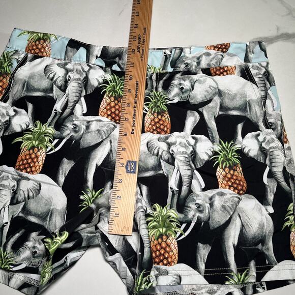 iLot Mens Swim Trunks L Mesh Liner Pockets Board Shorts Elephants Pineapples EUC - Picture 8 of 12